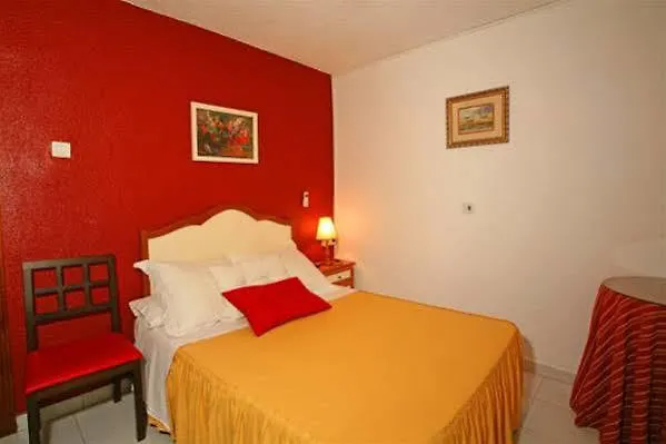 Pension Zurita Гранада 0*,